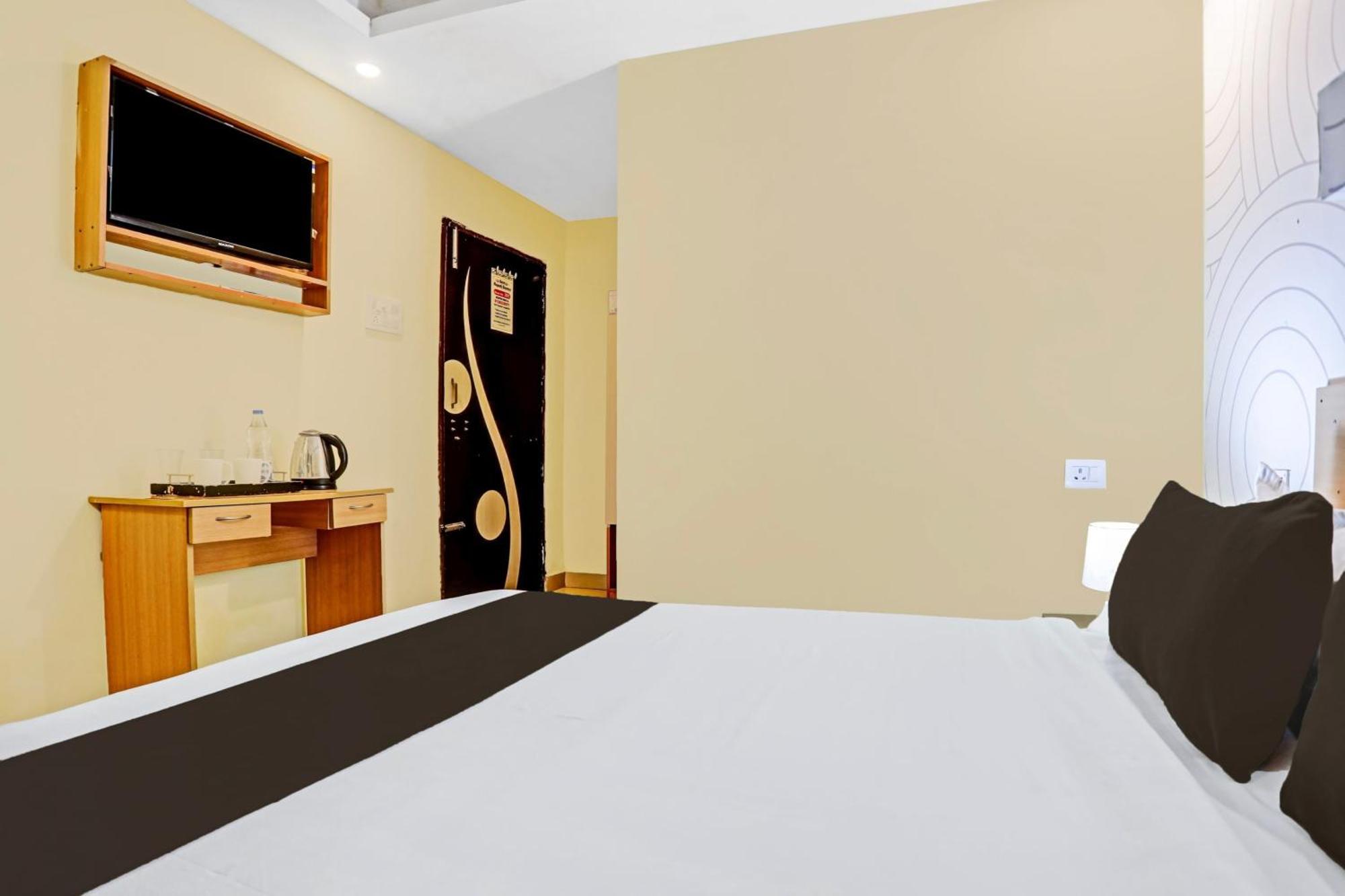 Super Hotel O Phulwarisharif Near Aiims Khagaul Экстерьер фото